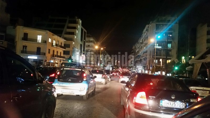 Κυκλοφοριακό «έμφραγμα» στους δρόμους της Αθήνας -Μεγάλη ταλαιπωρία των οδηγών [εικόνες] | iefimerida.gr 2