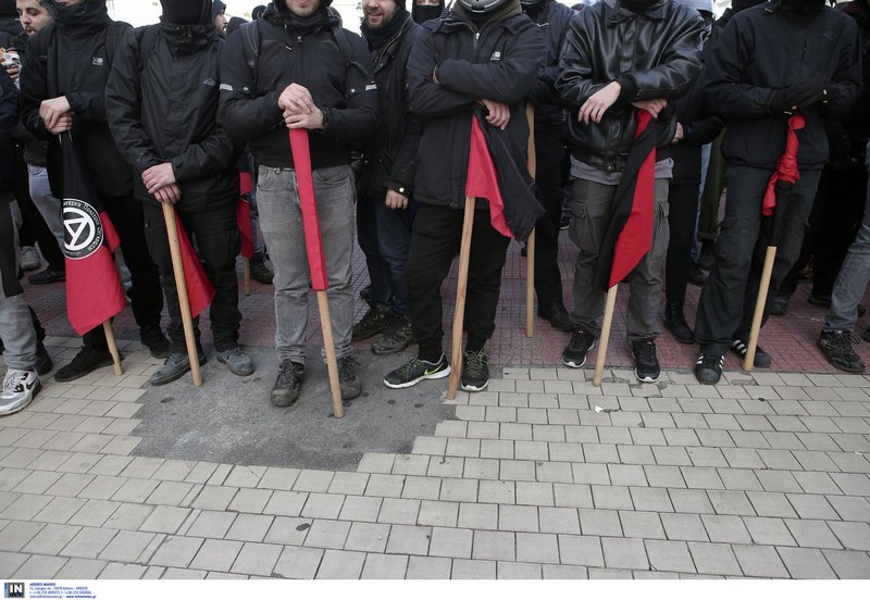 Ολοκληρώθηκε η αντιφασιστική συγκέντρωση στα Προπύλαια [εικόνες] | iefimerida.gr 5