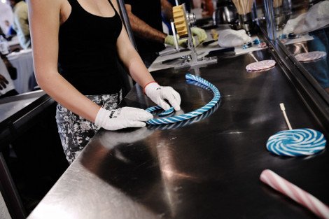 Ρεκόρ επισκεπτών στο εργοστάσιο σοκολάτας: Μέσα σε ένα απόγευμα ξεπέρασαν τις 6.000 [εικόνες] | iefimerida.gr 6