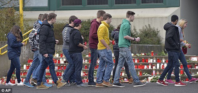 Σπαρακτικό - Τα γραπτά μηνύματα που έστελναν οι Γερμανοί μαθητές κατά τη διάρκεια της μοιραίας πτήσης [εικόνες] | iefimerida.gr 6