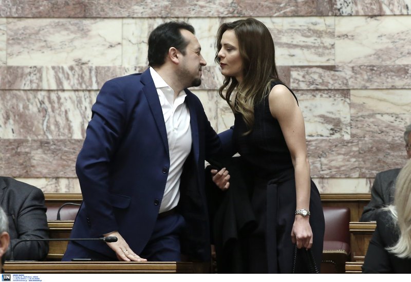 Τα παραλειπόμενα της Κ.Ο. του ΣΥΡΙΖΑ -Η... θεριακλού και το σακίδιο που έκανε μόδα ο Τσακαλώτος [εικόνες] | iefimerida.gr 3