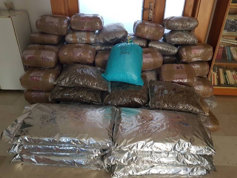 Γρεβενά: 248 κιλά κάνναβης εντόπισαν οι αρχές -Δραπέτης από τις φυλακές Τρικάλων ο ένας συλληφθείς [εικόνες] | iefimerida.gr 1