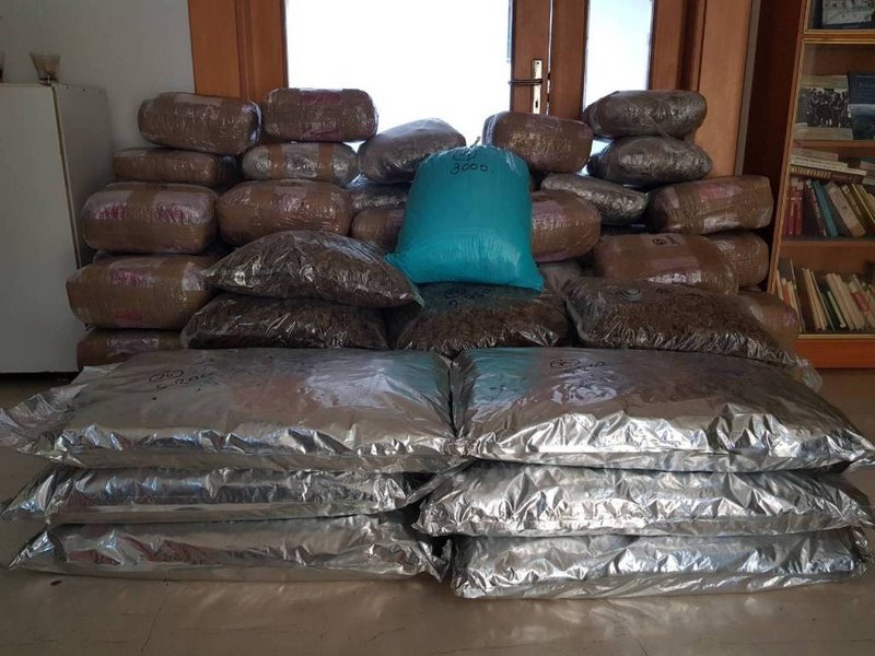 Γρεβενά: 248 κιλά κάνναβης εντόπισαν οι αρχές -Δραπέτης από τις φυλακές Τρικάλων ο ένας συλληφθείς [εικόνες] | iefimerida.gr 0