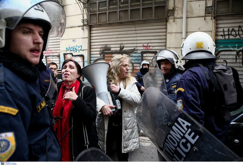 Ενταση των «Δεν πληρώνω» για πλειστηριασμούς -Για πρώτη φορά τους μάζεψε η αστυνομία [εικόνες & βίντεο] | iefimerida.gr 6