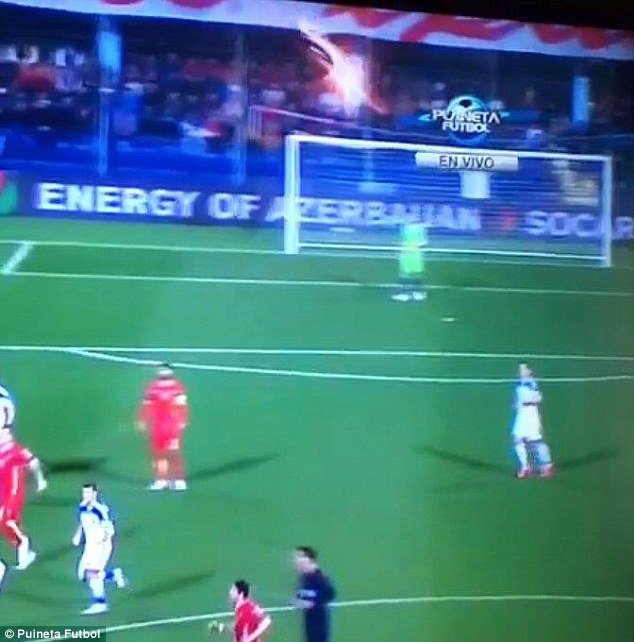 Επεισόδια στο Μαυροβούνιο – Ρωσία και φωτοβολίδα πάνω σε τερματοφύλακα! [εικόνες & βίντεο] | iefimerida.gr 0