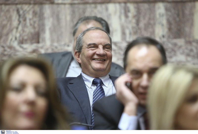 To παρασκήνιο της ΚΟ της ΝΔ: Η ποσέτ Κακλαμάνη και το wet look της Ασημακοπούλου [εικόνες] | iefimerida.gr 7