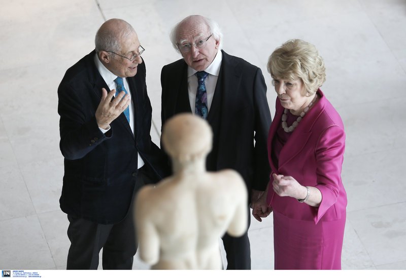 Στο Μουσείο της Ακρόπολης με τη σύζυγό του ο Ιρλανδός Πρόεδρος [εικόνες]  | iefimerida.gr 3