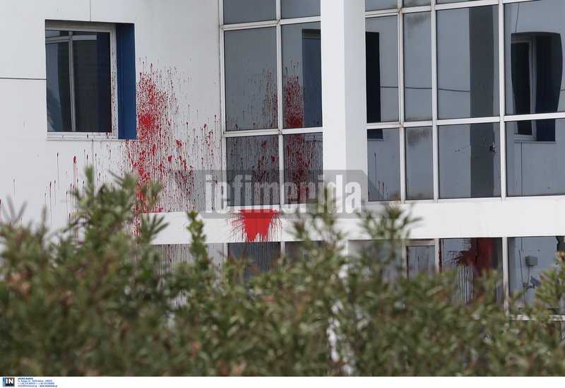 Το βίντεο της επίθεσης του Ρουβίκωνα στα γραφεία της Novartis | iefimerida.gr 4