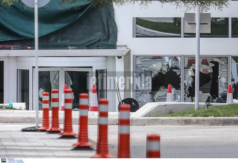 Το βίντεο της επίθεσης του Ρουβίκωνα στα γραφεία της Novartis | iefimerida.gr 0