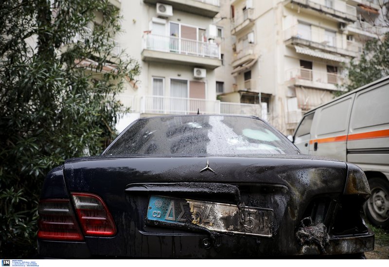 Θεσσαλονίκη: Εμπρηστικός μηχανισμός σε αυτοκίνητο του αλβανικού Προξενείου [εικόνες] | iefimerida.gr 4