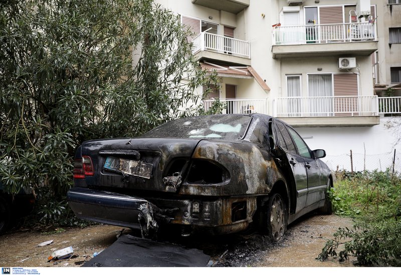Θεσσαλονίκη: Εμπρηστικός μηχανισμός σε αυτοκίνητο του αλβανικού Προξενείου [εικόνες] | iefimerida.gr 3