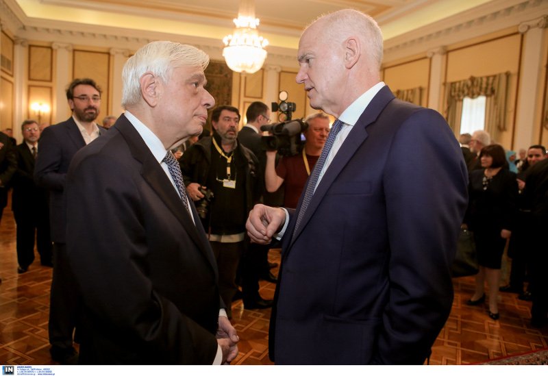 Αραβες με κελεμπίες, Αφρικανές με παραδοσιακές στολές -Ολα όσα έγιναν στην δεξίωση Παυλόπουλου για το διπλωματικό σώμα [εικόνες] | iefimerida.gr 3