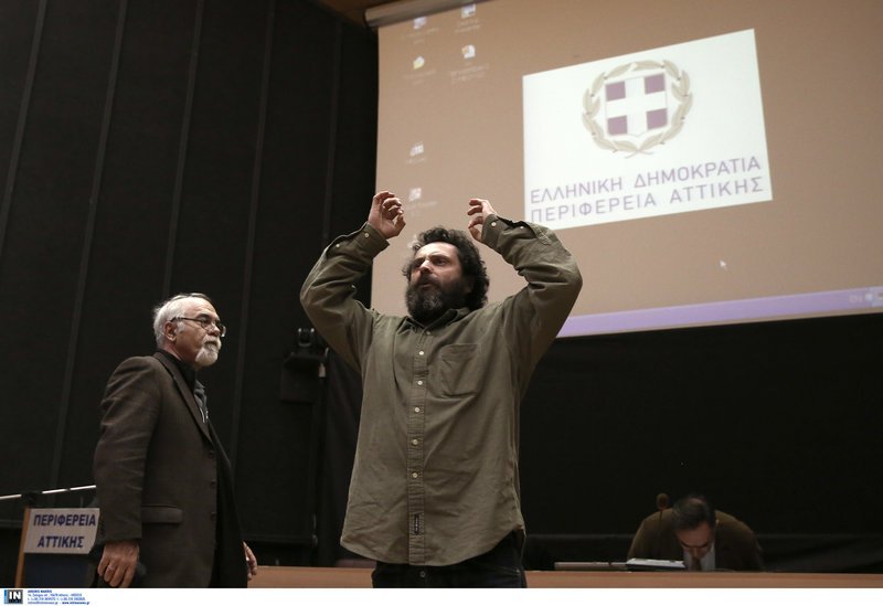 Κάτοικοι του Γραμματικού κατά του ΧΥΤΑ- Ενταση και πανό στο Περιφερειακό Συμβούλιο [εικόνες & βίντεο] | iefimerida.gr 5