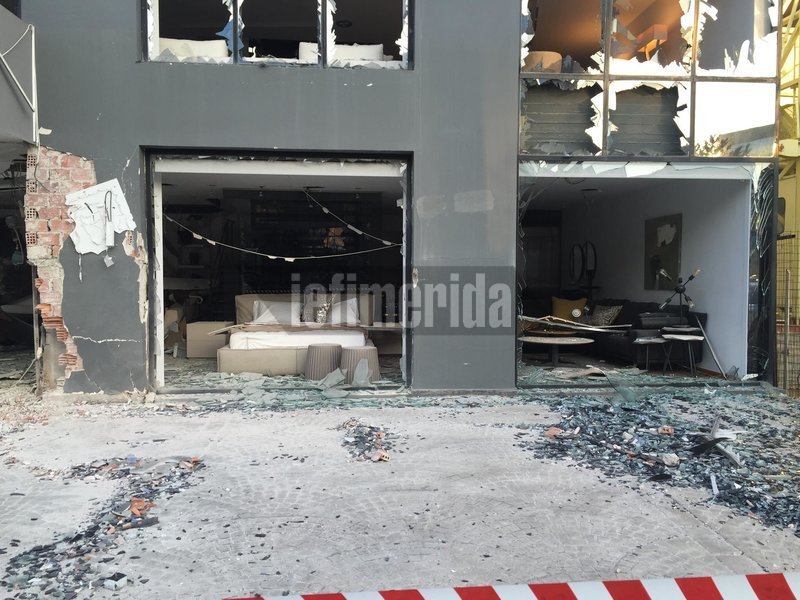 Ισχυρή έκρηξη σε κατάστημα επίπλων στο Μαρούσι -Κλειστή λωρίδα της Κηφισίας | iefimerida.gr 2
