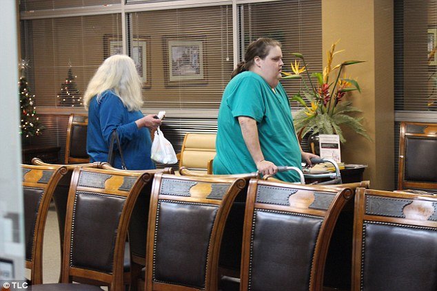 Υπέρβαρη 274 κιλών εξομολογείται: Η μητέρα μου με κατέστρεψε [εικόνες] | iefimerida.gr 6