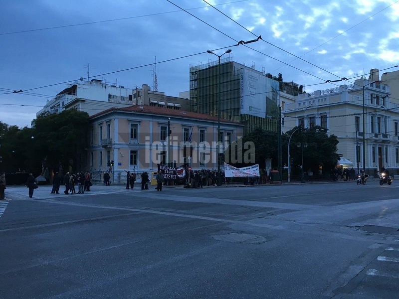 Αντιφασιστική πορεία πριν τη συγκέντρωση της Χρυσής Αυγής [εικόνες & βίντεο] | iefimerida.gr 8