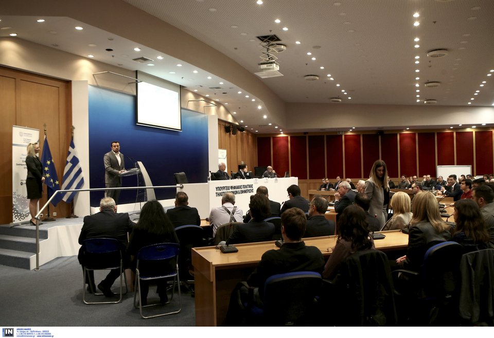 Σέλφι και χαμόγελα στην παρουσίαση του Ελληνικού Διαστημικού Οργανισμού από το Νίκο Παππά [εικόνες] | iefimerida.gr 0