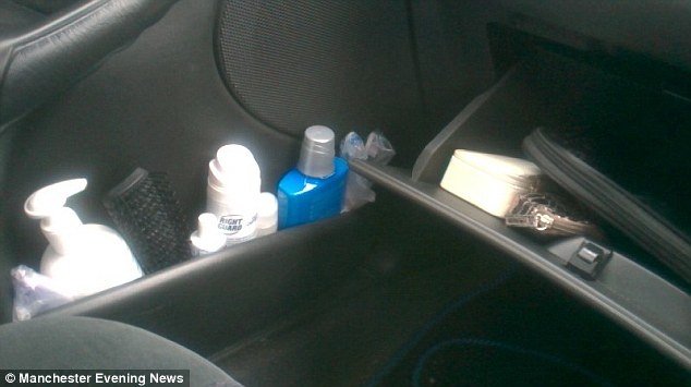 Εχασε τη δουλειά του και έκαναν σπίτι τους το αμάξι τους -Η ιστορία του ζευγαριού που λύγισε τη Βρετανία [εικόνες] | iefimerida.gr 5