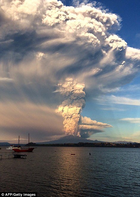 Τρομακτικό αλλά εντυπωσιακό: Ηφαίστειο στη Χιλή ξύπνησε μετά από 40 χρόνια [εικόνες] | iefimerida.gr 6