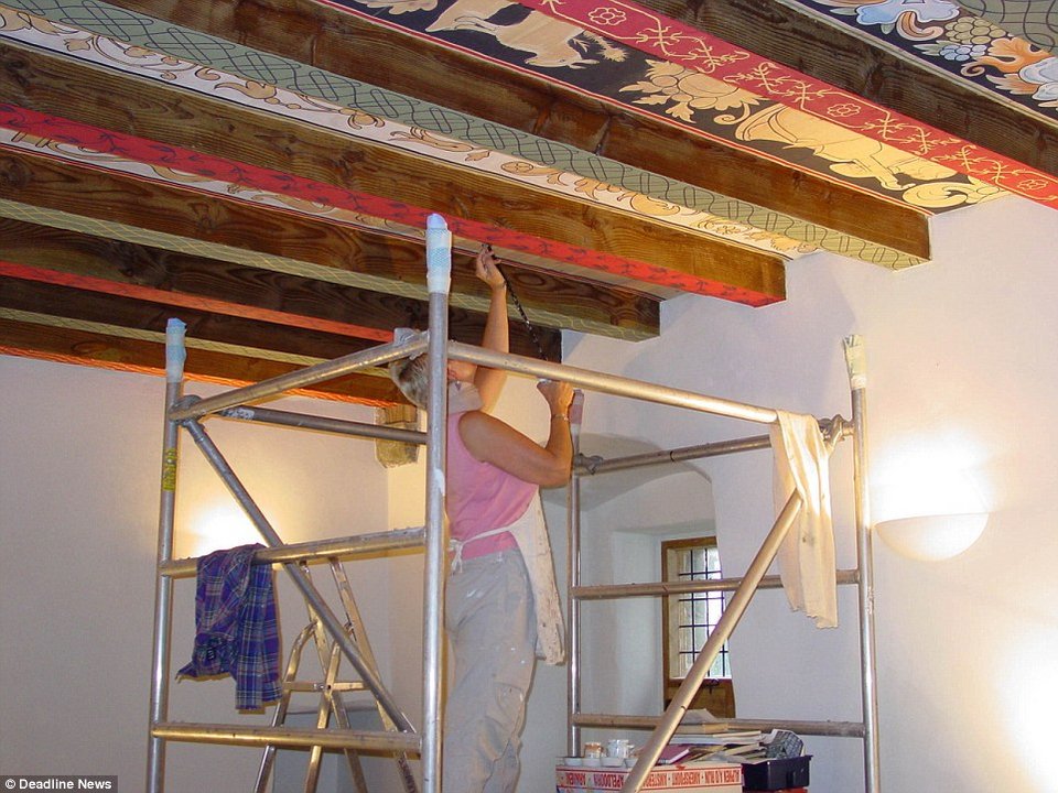 Ζευγάρι αγόρασε ένα ερείπιο αντί 90.000 ευρώ και το μετέτρεψε σε χλιδάτο πύργο αξίας 1 εκατ. ευρώ! [εικόνες] | iefimerida.gr 7