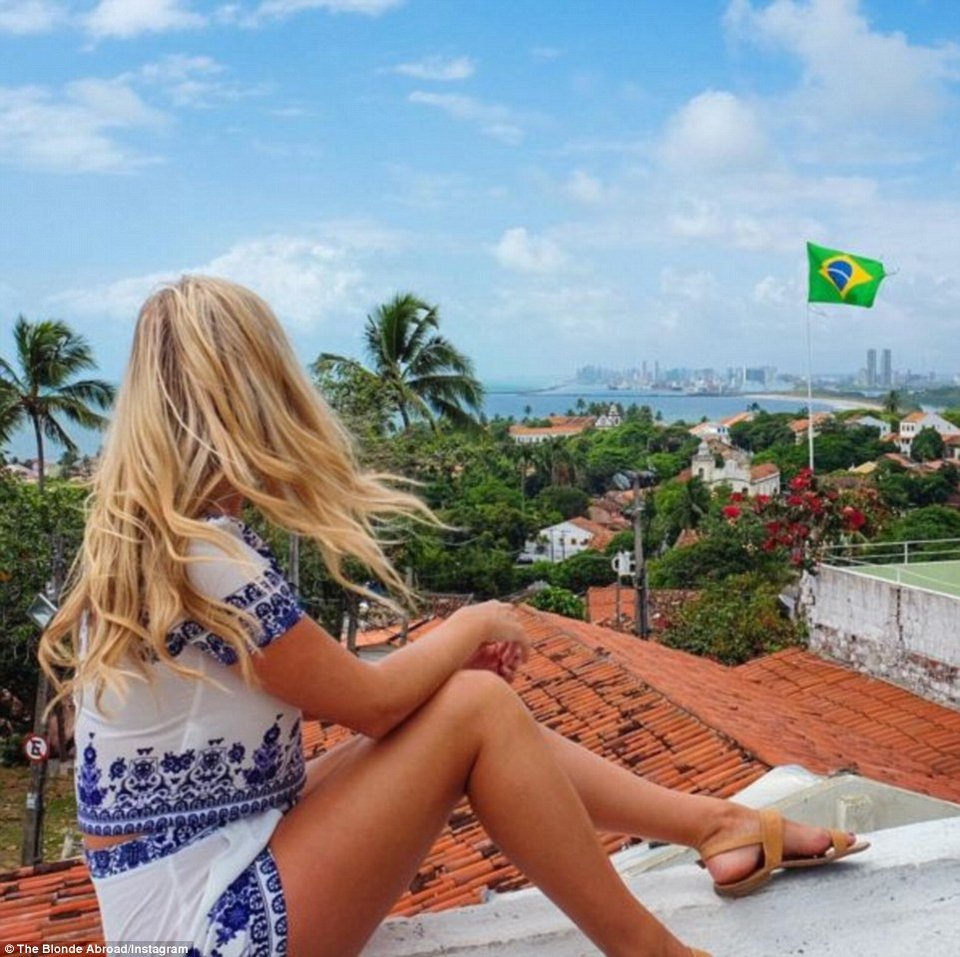 Ζει ΤΟ όνειρο: Η καλλονή που την πληρώνουν για να ταξιδεύει -Πώς τα κατάφερε [εικόνες] | iefimerida.gr 13