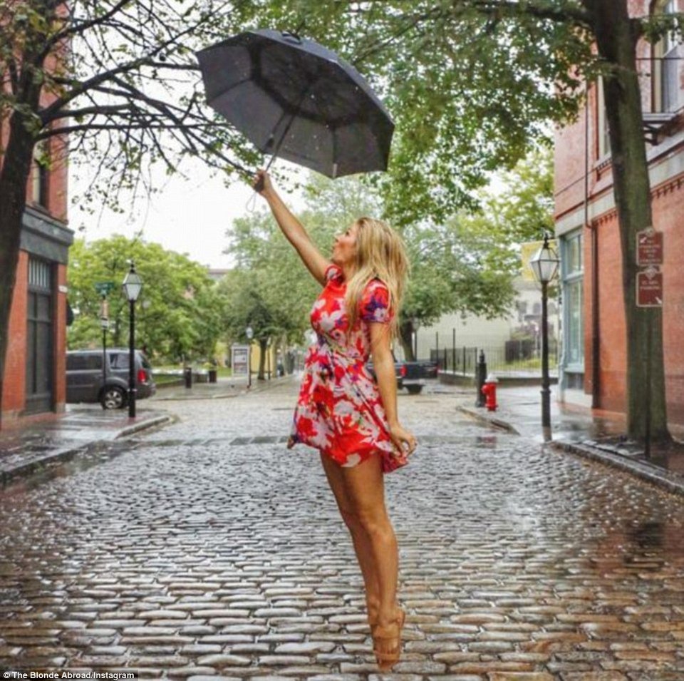 Ζει ΤΟ όνειρο: Η καλλονή που την πληρώνουν για να ταξιδεύει -Πώς τα κατάφερε [εικόνες] | iefimerida.gr 19