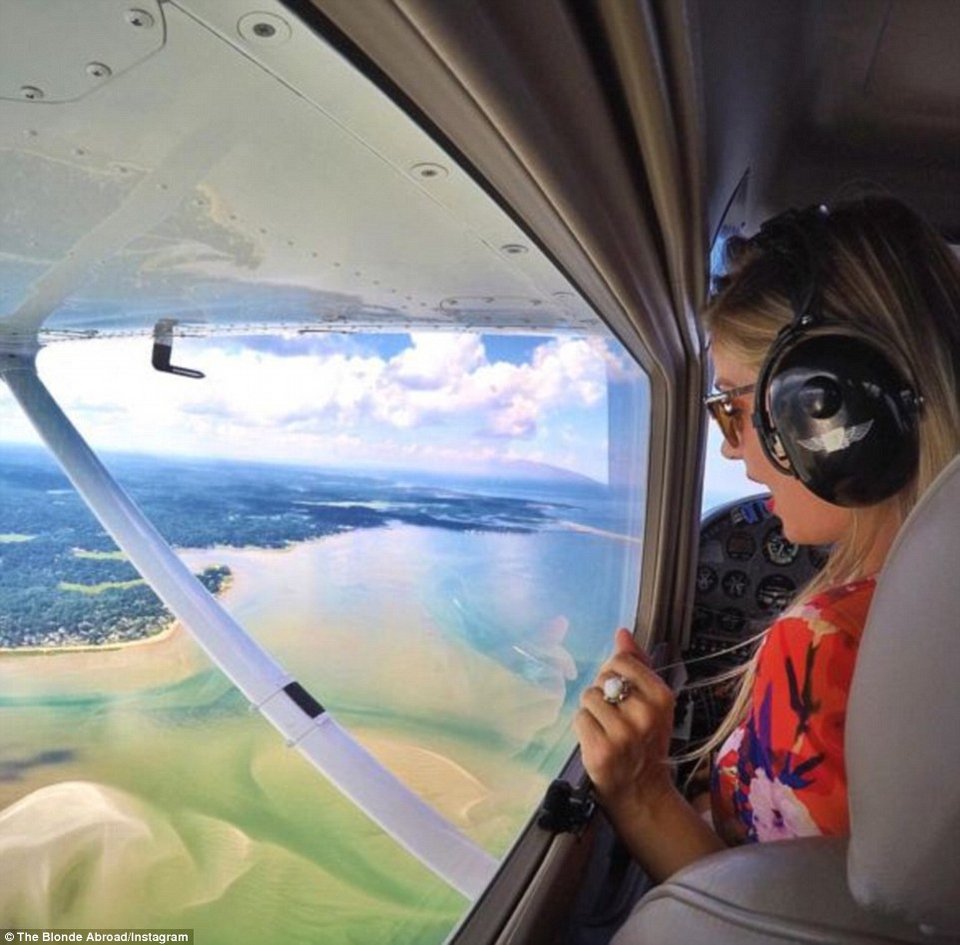 Ζει ΤΟ όνειρο: Η καλλονή που την πληρώνουν για να ταξιδεύει -Πώς τα κατάφερε [εικόνες] | iefimerida.gr 18