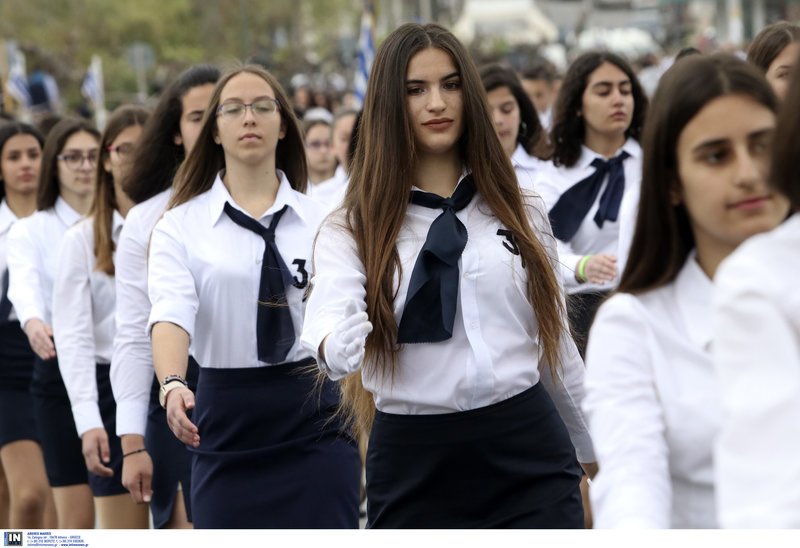 Παρελάσεις 25ης Μαρτίου: Λιποθυμίες, τραυματισμοί & εντυπωσιακές παρουσίες [εικόνες & βίντεο] | iefimerida.gr 10