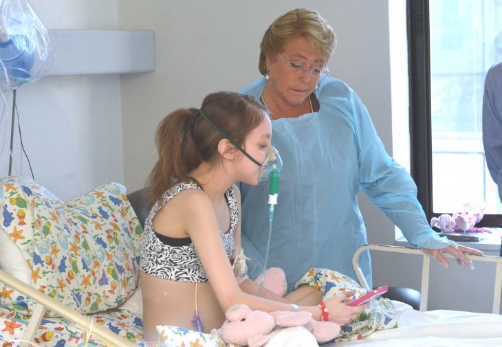 Η 14χρονη που συγκλονίζει και διχάζει τον πλανήτη: Παρακαλάει να της κάνουν ευθανασία [εικόνες] | iefimerida.gr 4