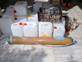 Συνελήφθη 68χρονος διακινητής για ποτά «μπόμπες» [εικόνες] | iefimerida.gr 3