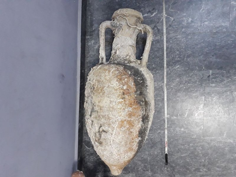 Συνελήφθη 81χρονος αρχαιοκάπηλος στο Αλιβέρι [εικόνες] | iefimerida.gr 1