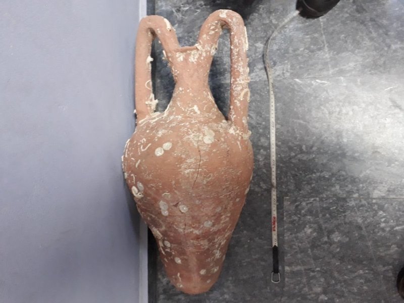 Συνελήφθη 81χρονος αρχαιοκάπηλος στο Αλιβέρι [εικόνες] | iefimerida.gr 0