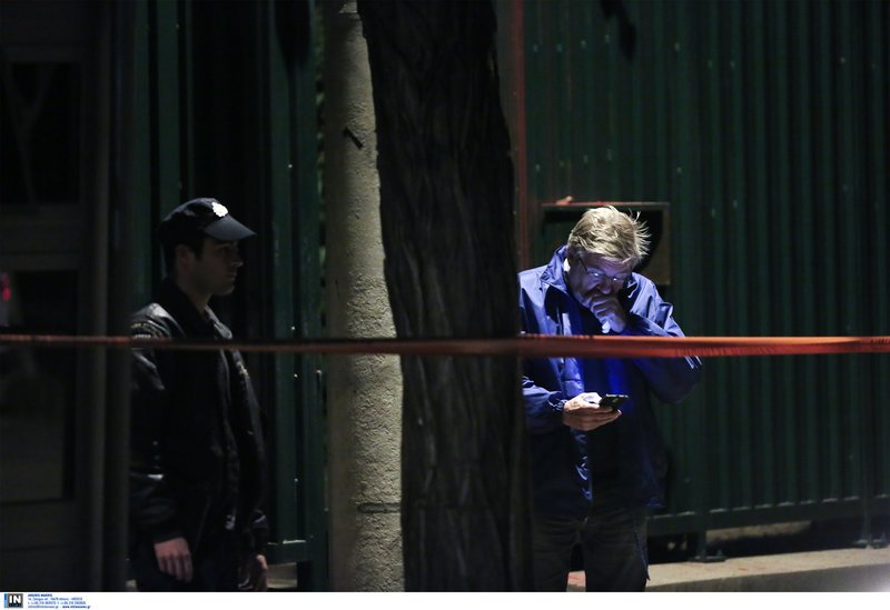 Επίθεση του Ρουβίκωνα με μπογιές στο τουρκικό προξενείο -Εφυγαν με λεωφορείο, 4 προσαγωγές [εικόνες] | iefimerida.gr 3