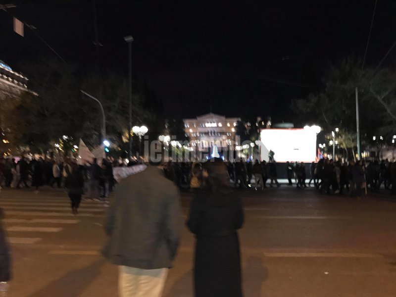 Το ΠΑΜΕ άλλαξε όνομα στο ΥΠΟΙΚ: Υπουργείο Φοροληστείας, Πλειστηριασμών και Χαρατσίων [εικόνες & βίντεο] | iefimerida.gr 9