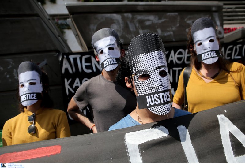 Διαμαρτυρία αντιεξουσιαστών στο Μοναστηράκι για τα κέντρα κράτησης -Φορώντας μάσκες [εικόνες] | iefimerida.gr 6