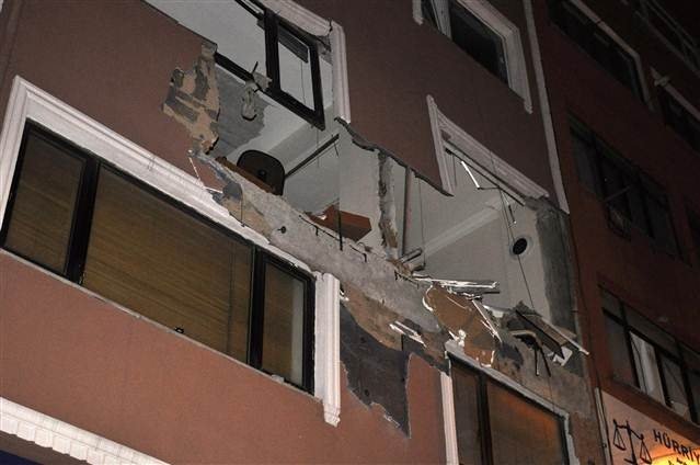 Βόμβα σε γραφεία περιοδικού στην Κωνσταντινούπολη – Ενας νεκρός και τρεις τραυματίες [εικόνες & βίντεο] | iefimerida.gr 0