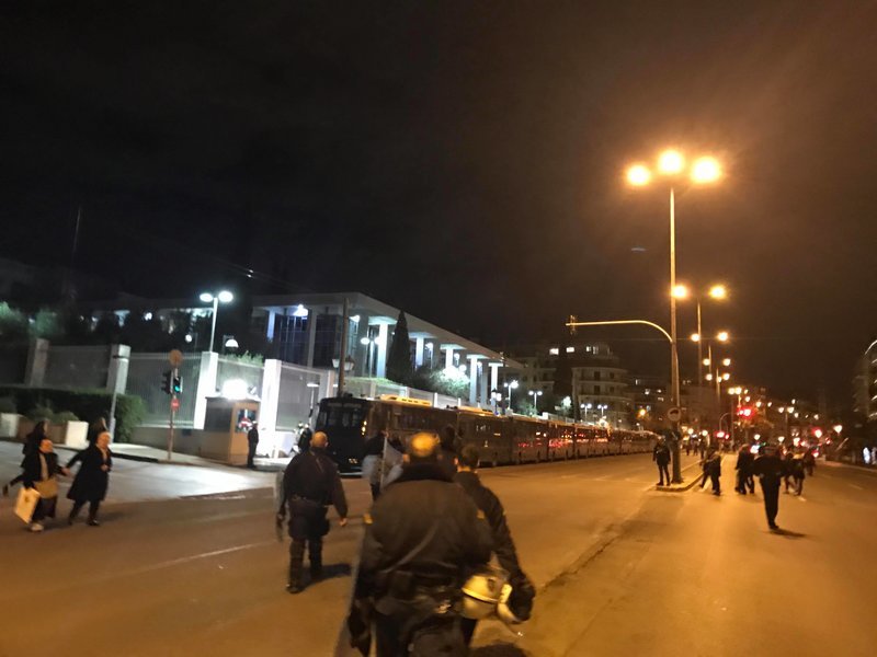 Μεγάλη συγκέντρωση του ΚΚΕ στο Σύνταγμα -Ομιλία του Κουτσούμπα και πορεία στην Πρεσβεία των ΗΠΑ [εικόνες & βίντεο] | iefimerida.gr 0