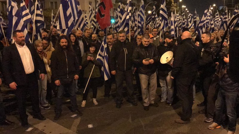 Εκαψαν την τουρκική σημαία σε πορεία της Χρυσής Αυγής -Παρόντες Μιχαλολιάκος και βουλευτές της [εικόνες & βίντεο] | iefimerida.gr 4