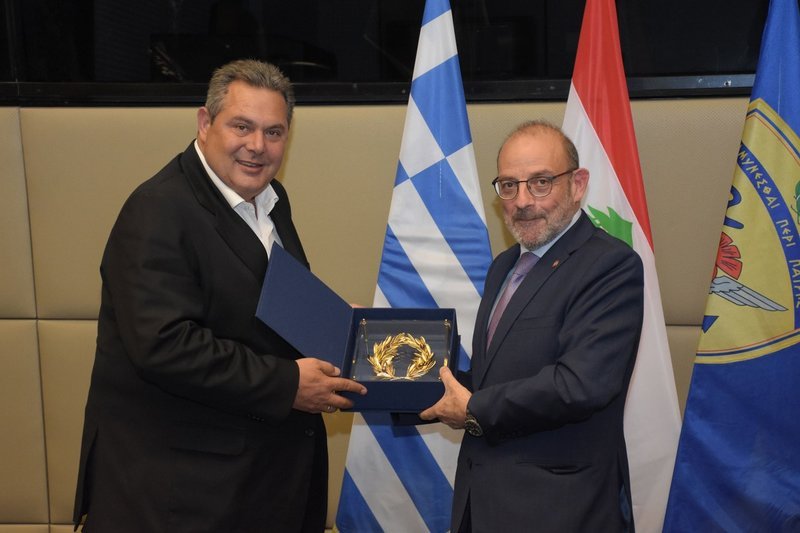 Υπ. Αμυνας Λιβάνου: Να απελευθερωθούν οι 2 Ελληνες στρατιωτικοί [εικόνες] | iefimerida.gr 4