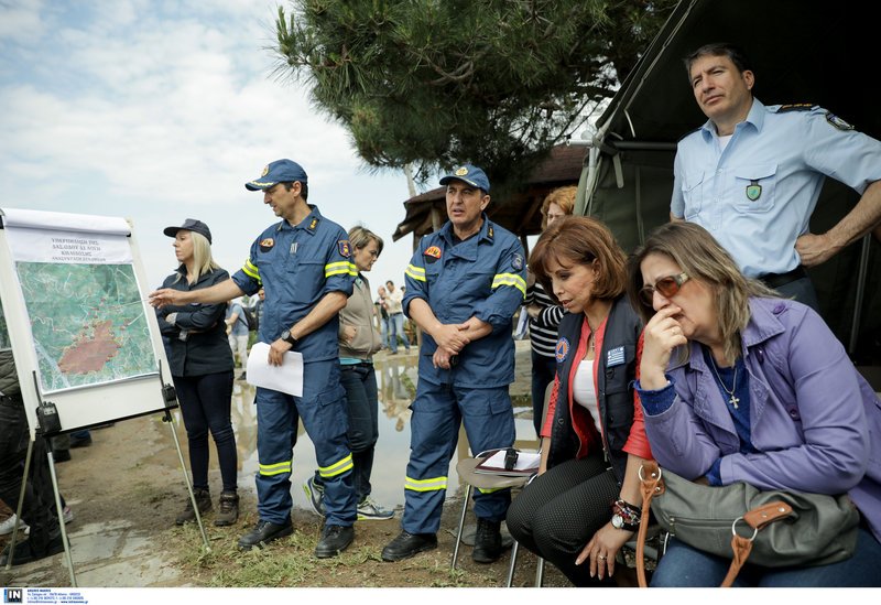 Πυροσβέστες, οχήματα και καναντέρ στο Σέιχ Σου -Ασκηση για αντιμετώπιση φωτιάς [εικόνες] | iefimerida.gr 7