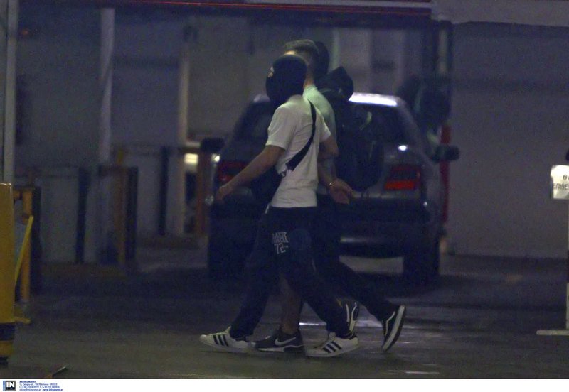 14 συλλήψεις από την Αντιτρομοκρατική για εμπλοκή στο «επαναστατικό ταμείο» [αποκλειστικές εικόνες & βίντεο] | iefimerida.gr 7