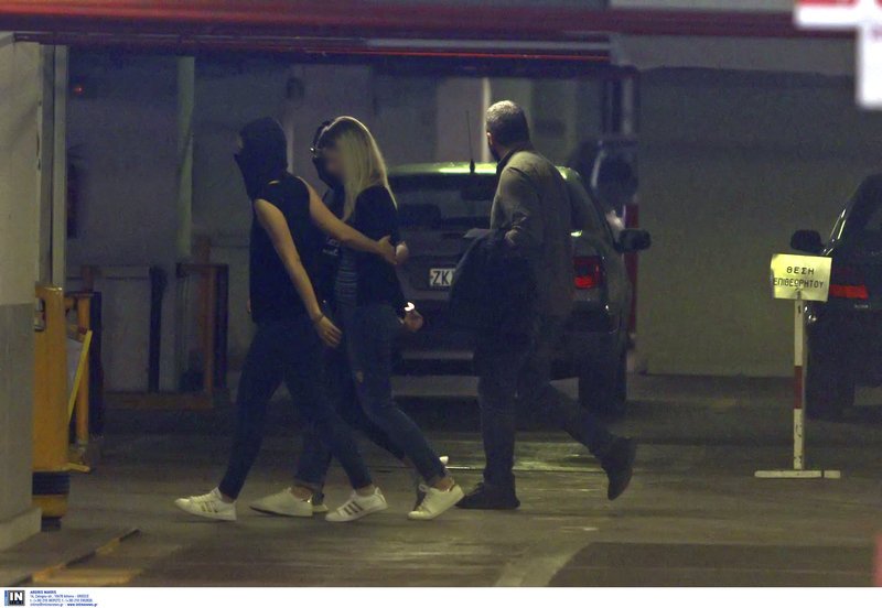 14 συλλήψεις από την Αντιτρομοκρατική για εμπλοκή στο «επαναστατικό ταμείο» [αποκλειστικές εικόνες & βίντεο] | iefimerida.gr 5