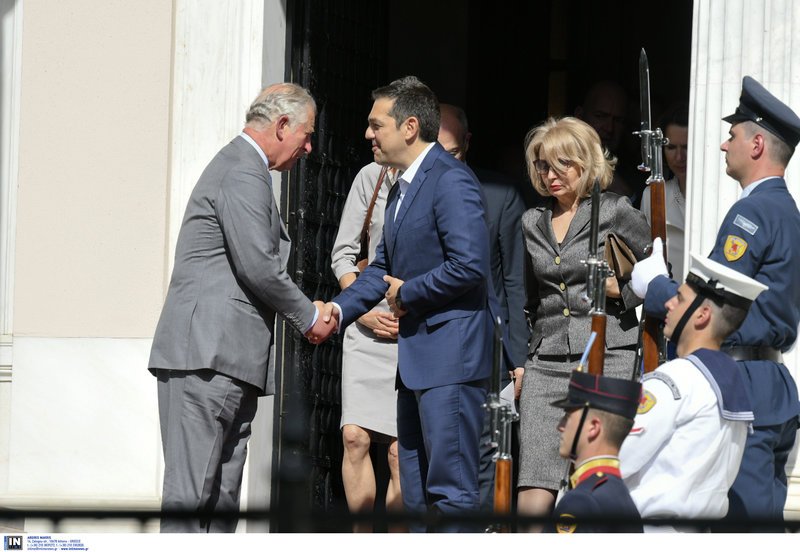Tετ α τετ του πρίγκιπα Καρόλου στο Μέγαρο Μαξίμου με τον Αλέξη Τσίπρα [εικόνες & βίντεο] | iefimerida.gr 7