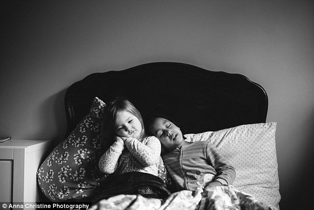 Το μοναδικό δέσιμο ανάμεσα σε μια βιολογική κόρη και την υιοθετημένη αδελφή της [εικόνες] | iefimerida.gr 3