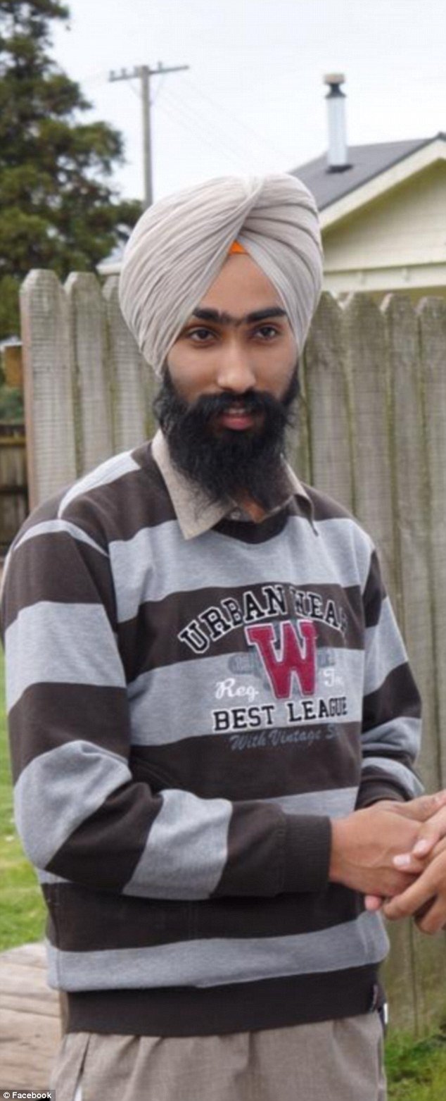 Συγκινητικό: Ινδός παραβαίνει τους νόμους της θρησκείας του για να σώσει τραυματισμένο παιδί [εικόνες] | iefimerida.gr 3