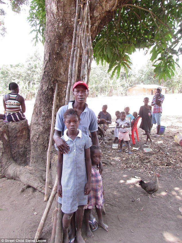 Πεθαίνουν από την πείνα τα ορφανά που άφησε πίσω του ο Εμπολα [εικόνες] | iefimerida.gr 0