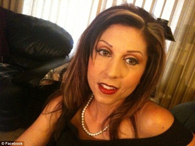 37χρονη με ανορεξία καταφέρνει να περπατήσει για πρώτη φορά μετά από μήνες [βίντεο] | iefimerida.gr 2