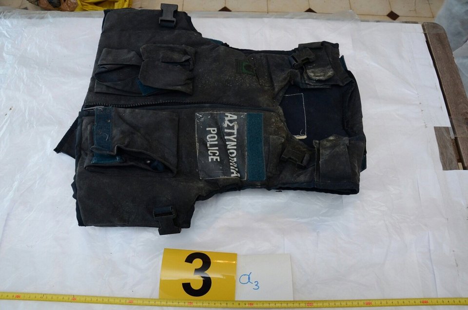 Ο κήπος-οπλοστάσιο στο σπίτι του Πετρακάκου στον Μώλο Φθιώτιδας – Ολα τα ευρήματα [εικόνες] | iefimerida.gr 11