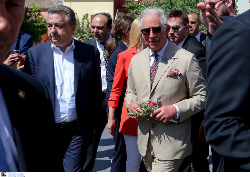 Κάρολος και Καμίλα χόρεψαν κρητικό παραδοσιακό χορό σε γλέντι [εικόνες & βίντεο] | iefimerida.gr 8