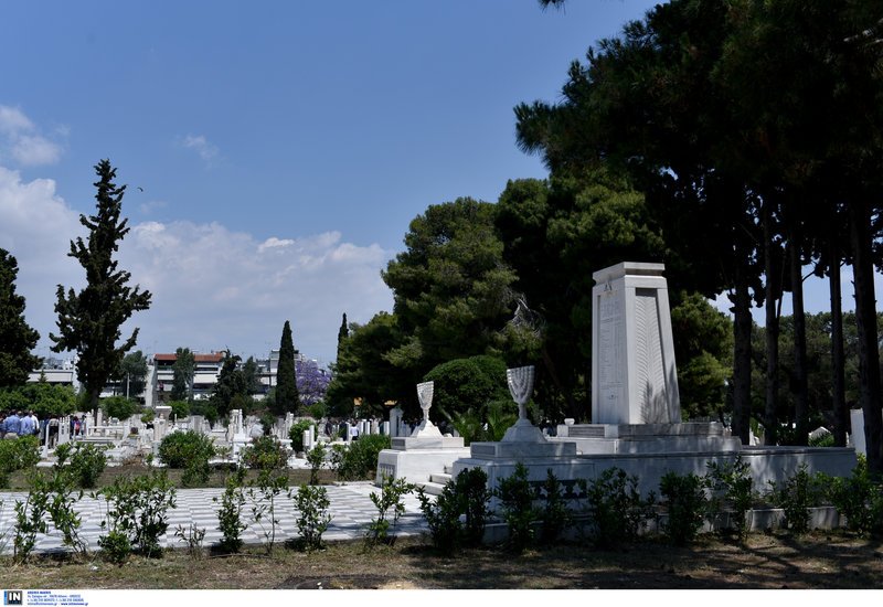 Σιωπηρή διαμαρτυρία της Ισραηλίτικης Κοινότητας για τη βεβήλωση του Εβραϊκού νεκροταφείου [εικόνες] | iefimerida.gr 2